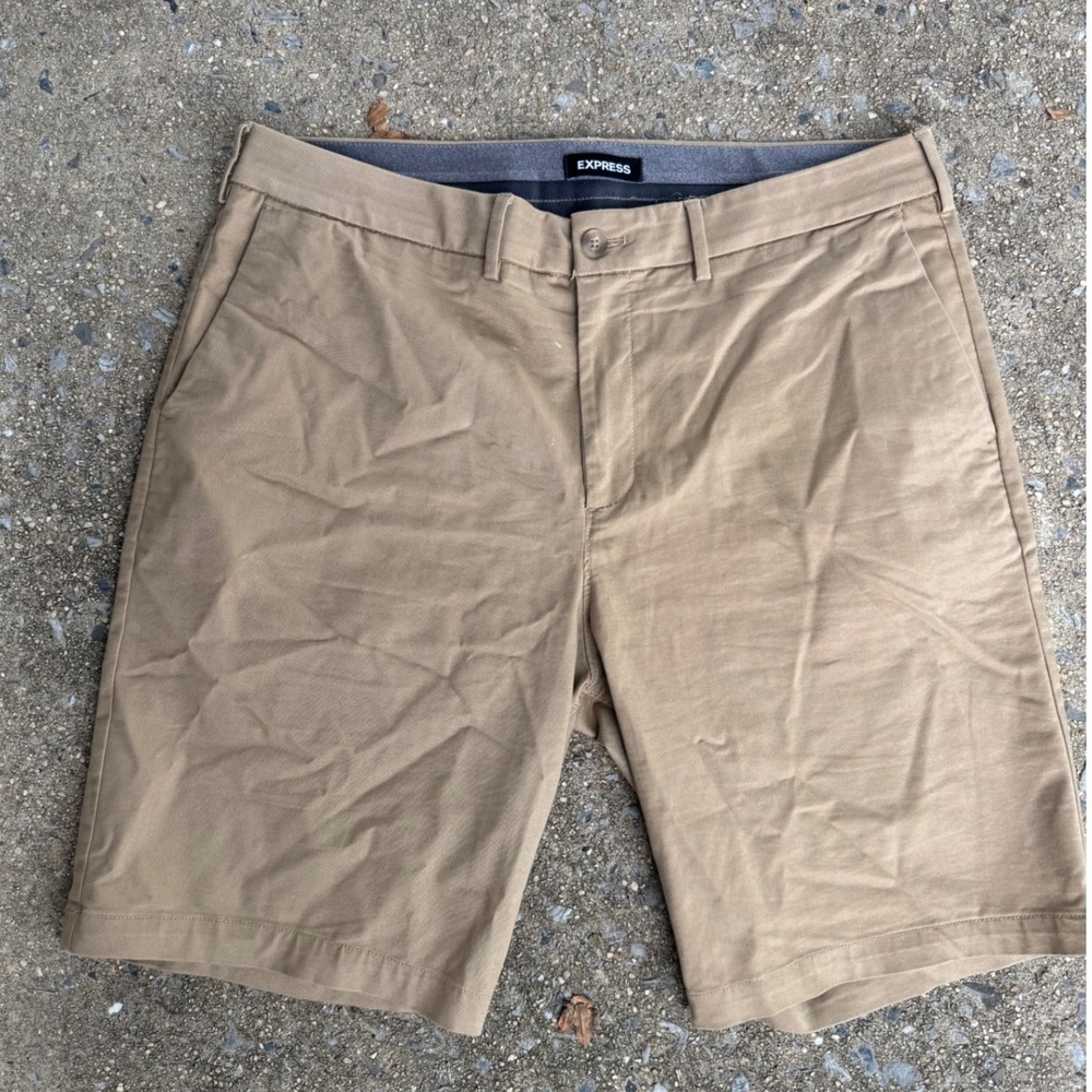 Express Mens Slim Fit Chino Shorts Khaki Tan 10 Inch Inseam Size 36